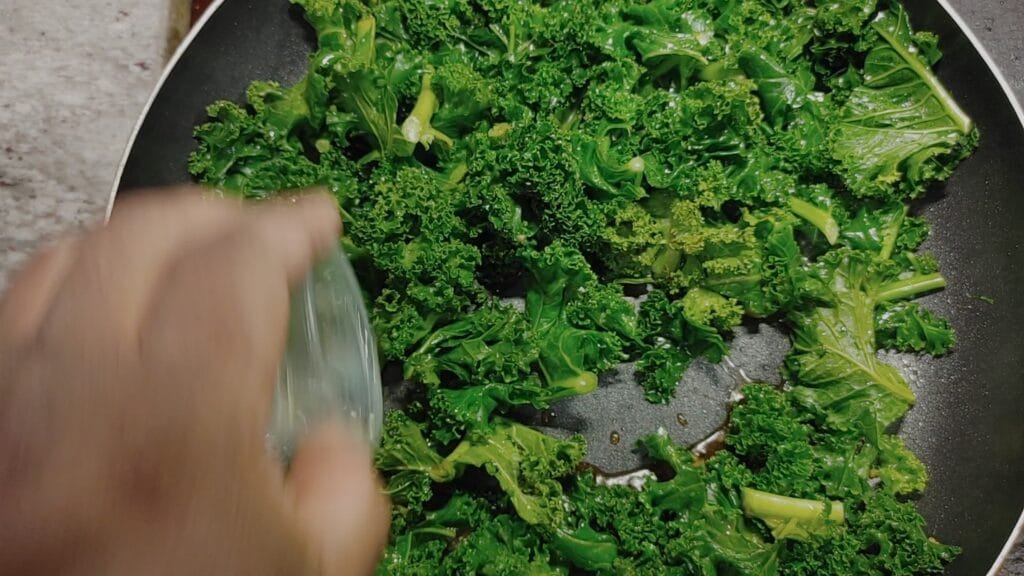 alt="Adding Rice Vinegar and Sesame Oil"