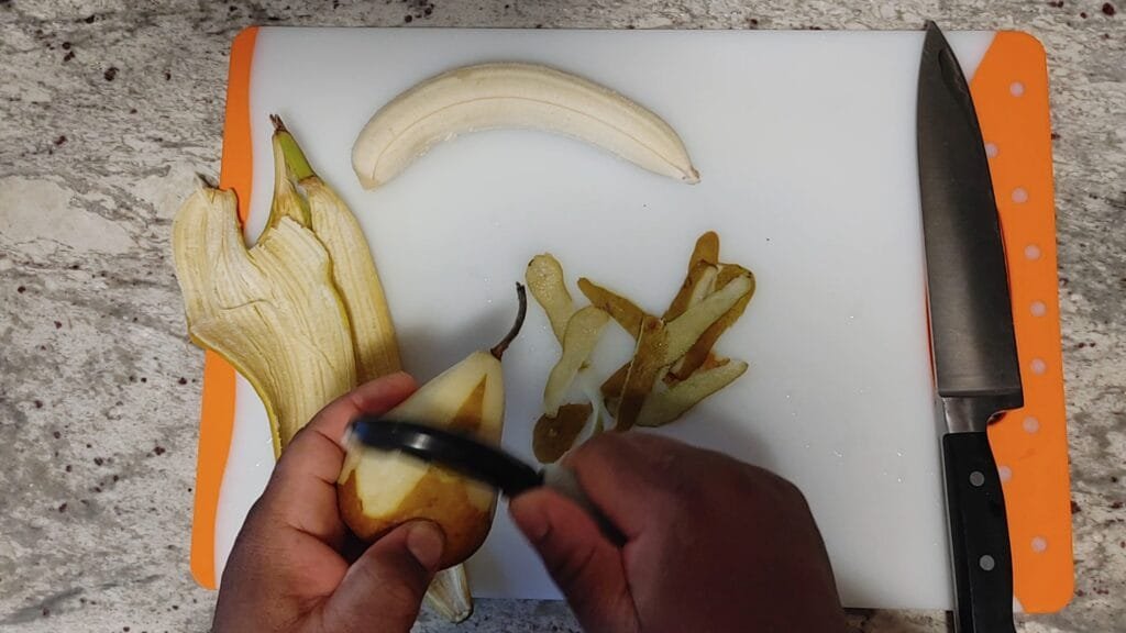 alt="Peeling Pear"