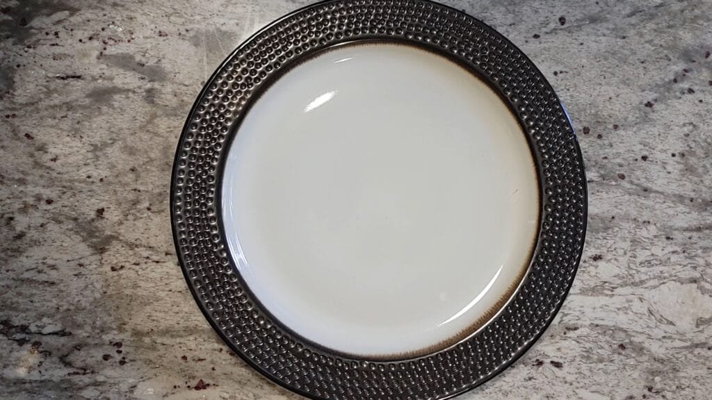 alt="Empty Plate"